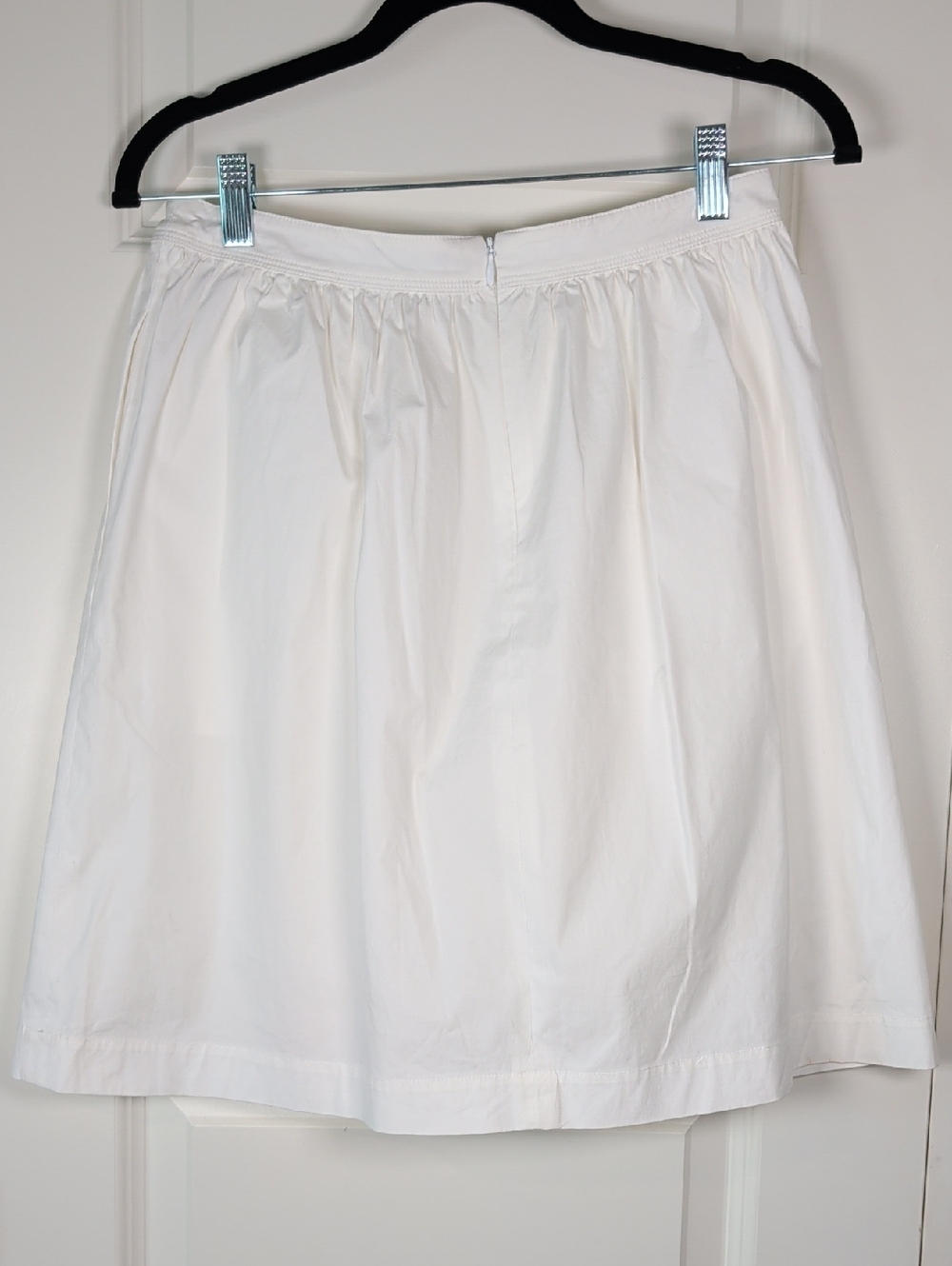 Theory White Skirt with Branded Waist Tag - Picture 6 of 8